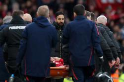 开云体育app下载-曼联后卫菲尔琼斯因伤缺阵，球队稳定性受挑战