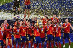 开云体育亚洲官网-关于欧洲球队积极备战，心系冠军奖杯的信息