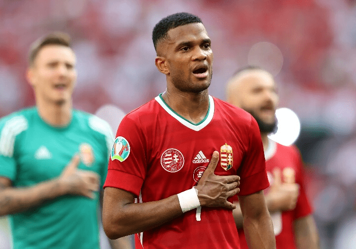 匈牙利队突围晋级，赢得掌声