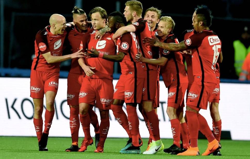 挪威队凭借高质进攻,赢得比赛 挪威队凭借高质进攻,赢得比赛