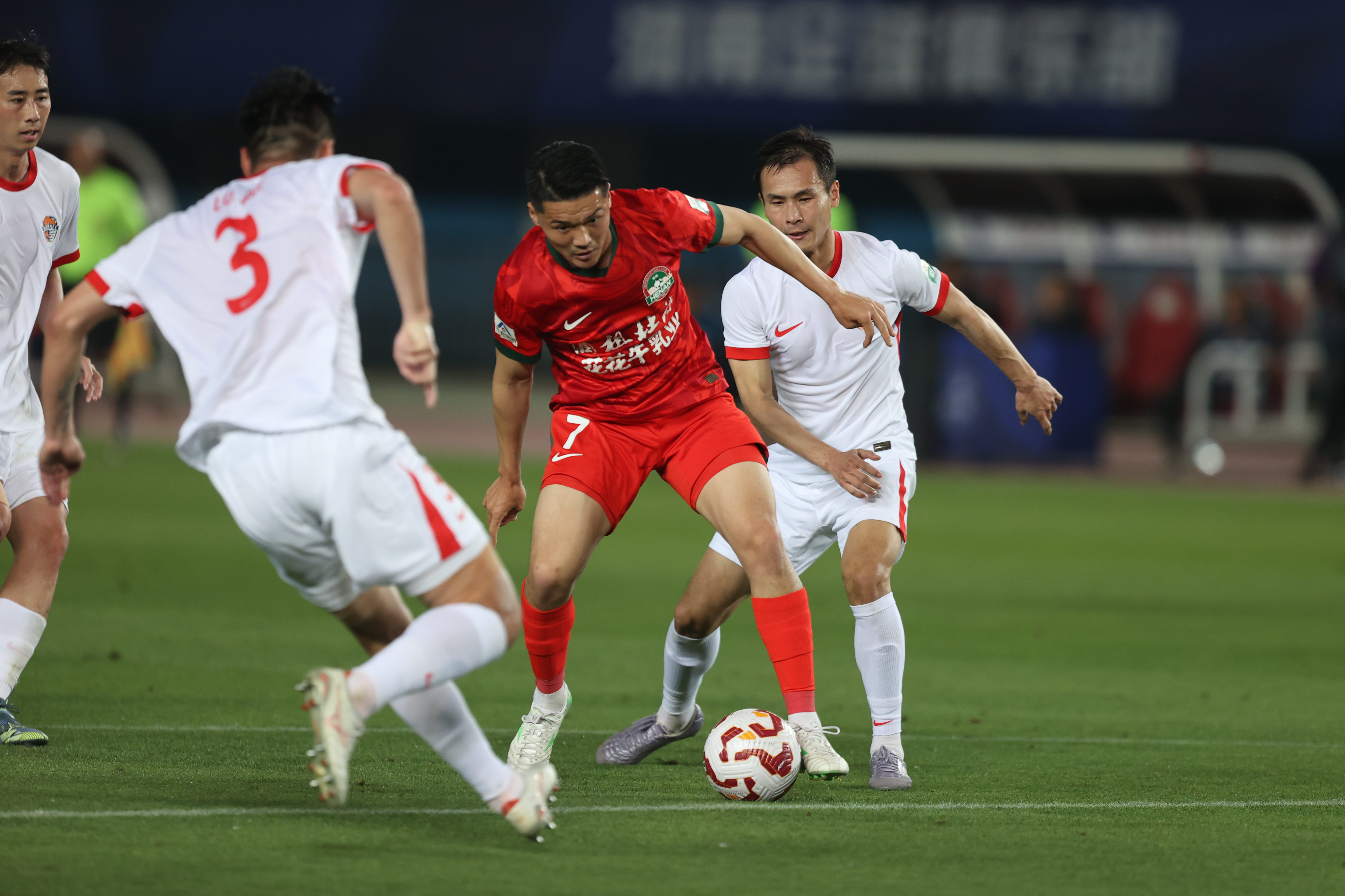 比分难分胜负，河南建业抓紧备战下一场比赛的简单介绍