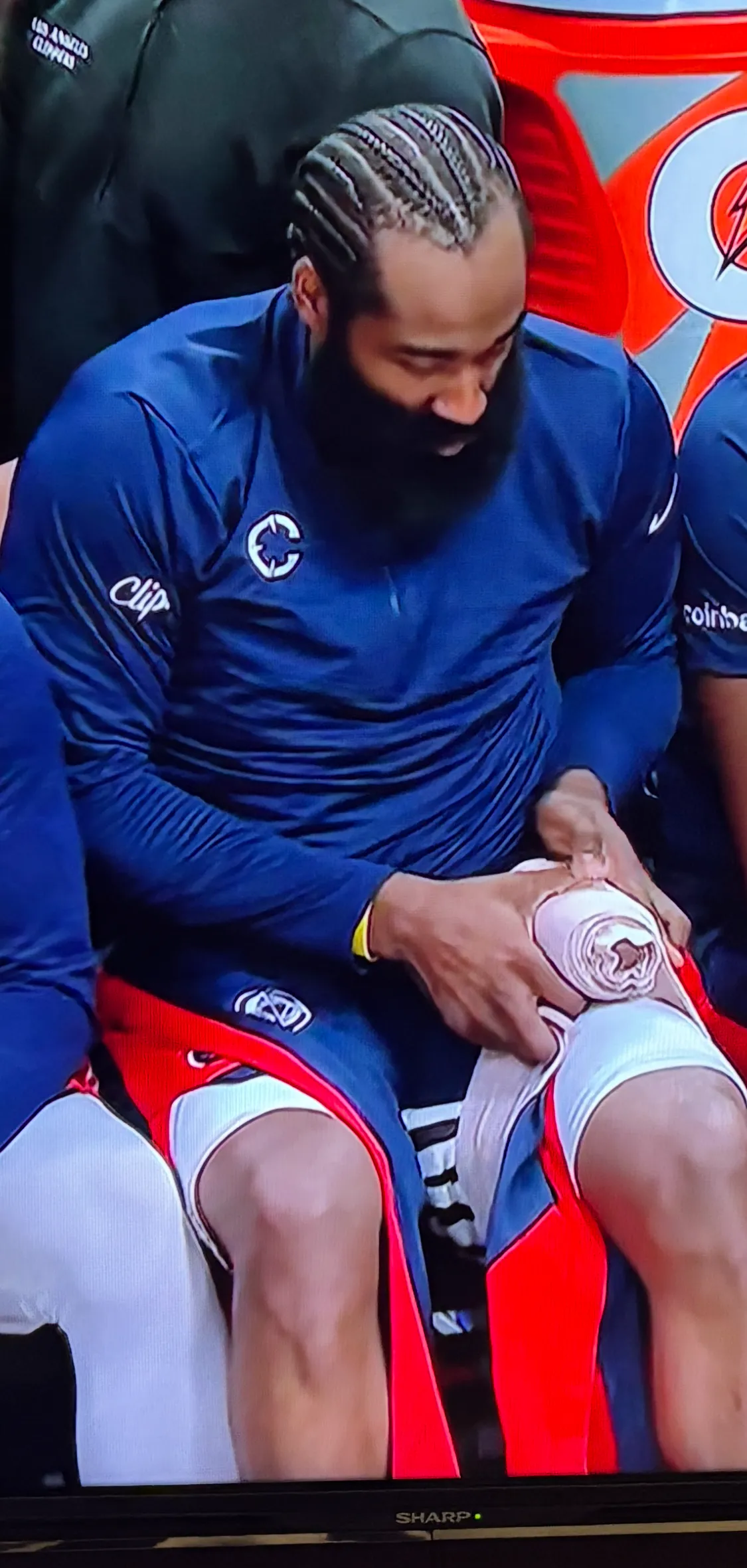 凯尔特人王牌球员哈登受伤，球队面临新困境